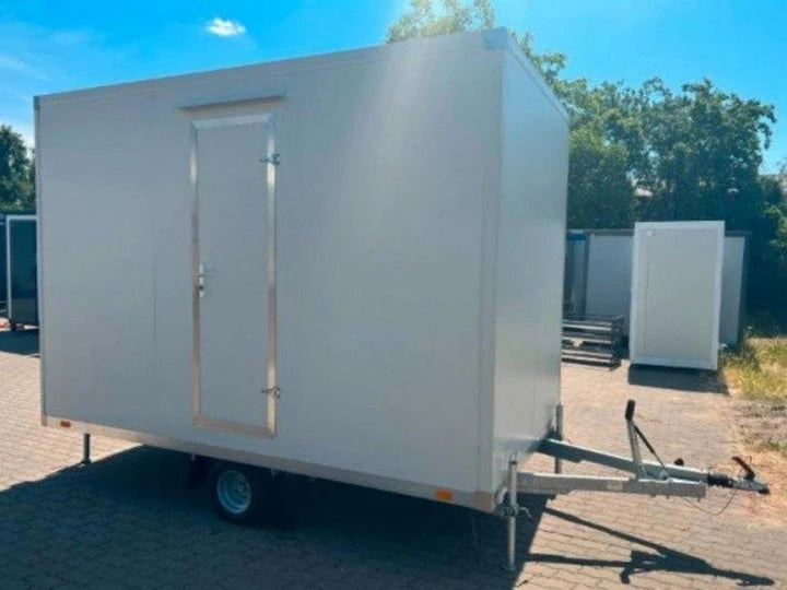 Remolque sanitario autónomo con tanque de 700 litros