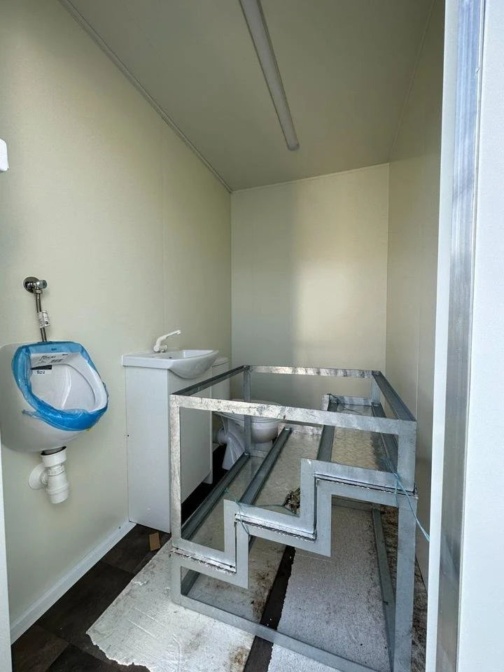 Remolque sanitario autónomo con tanque de 700 litros