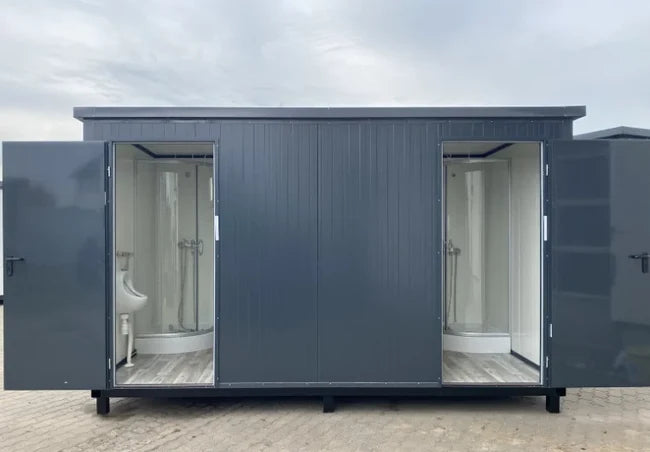 Contenedor Sanitario 4 × 2 m – WC Doble con Duchas